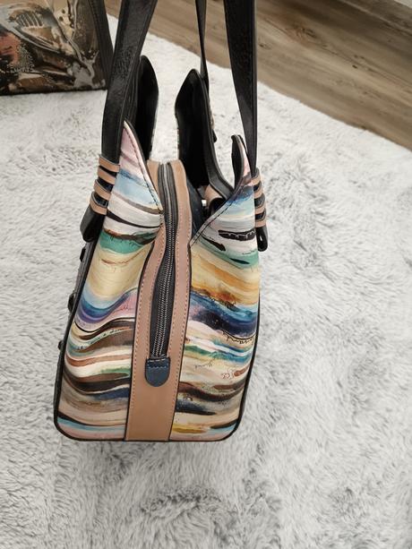 Kabelka anekke, anekke