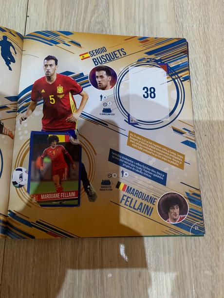 Futbal album s kartičkami,