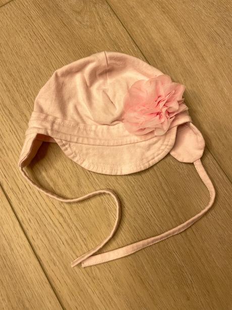 Čiapočka s kvetinou, coolclub,<50