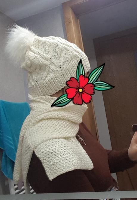 Dámska čiapka so šálom, 