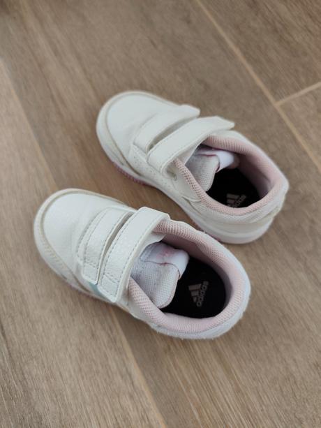 Tenisky adidas pre dievčatko, adidas,22