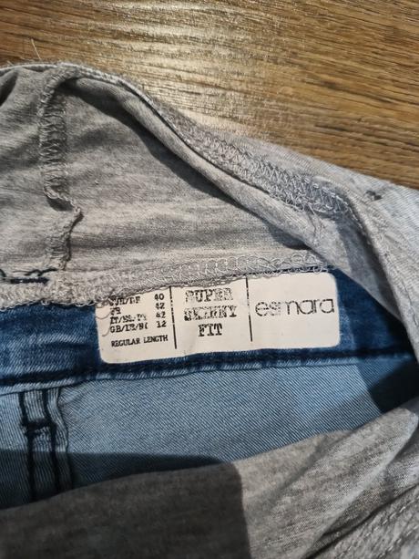 Tehotenské rifle, esmara,40