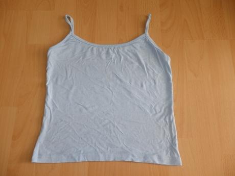 Bledomodre tielko, 152