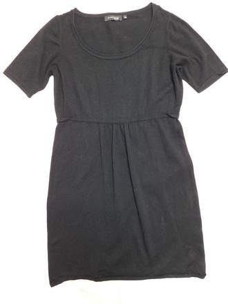 Pekne kvalitne pletene šaty, 40