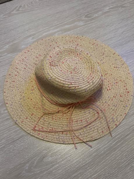 Klobúk, reserved,54