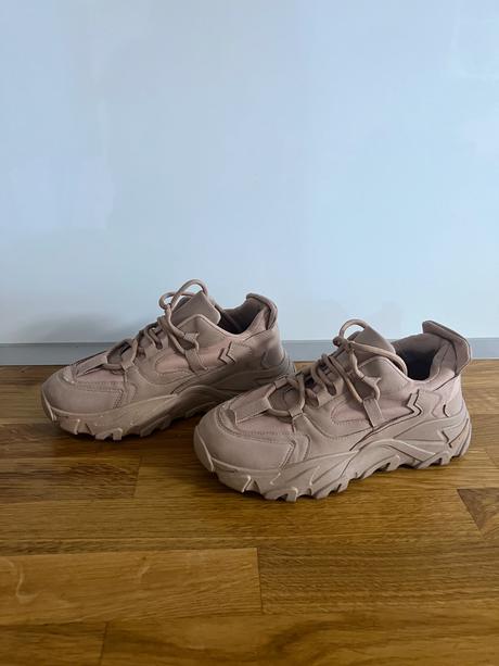 Štýlové tenisky, 37