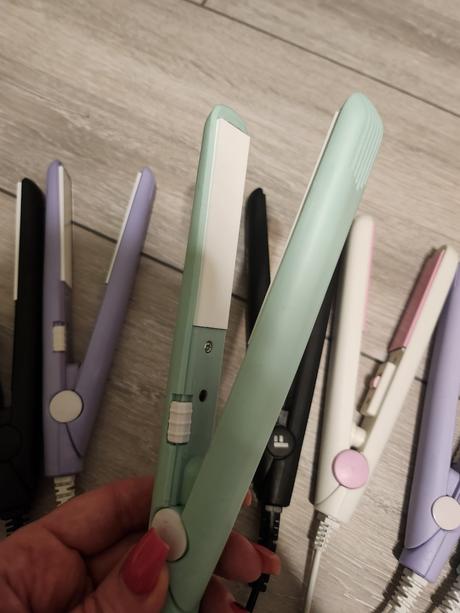 Mini žehličky na vlasy..., 