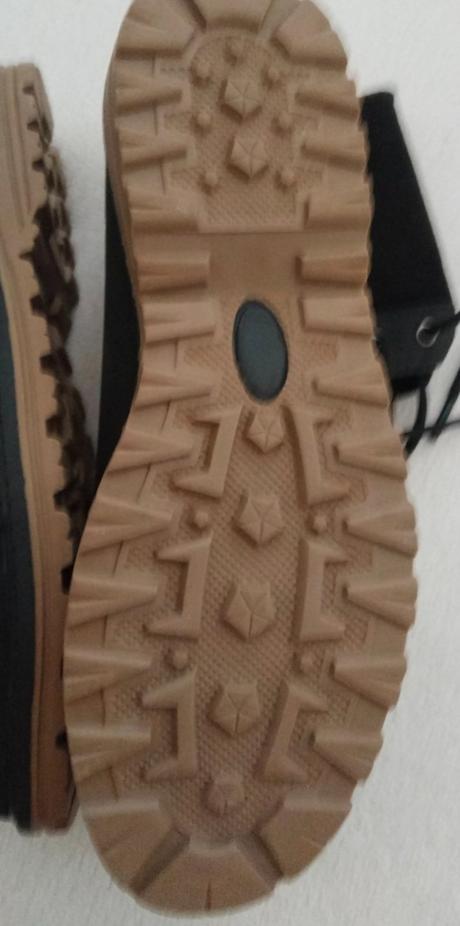 Obuv vyvýšená sára nad členky, 43