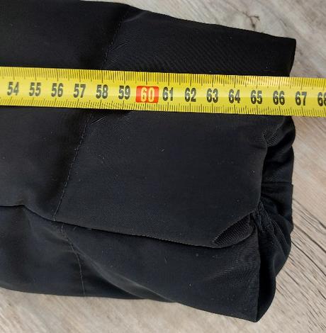 Páperová bunda vila, 38