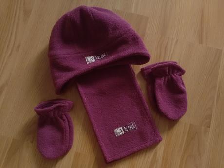 Čiapka šál a rukavice, 80