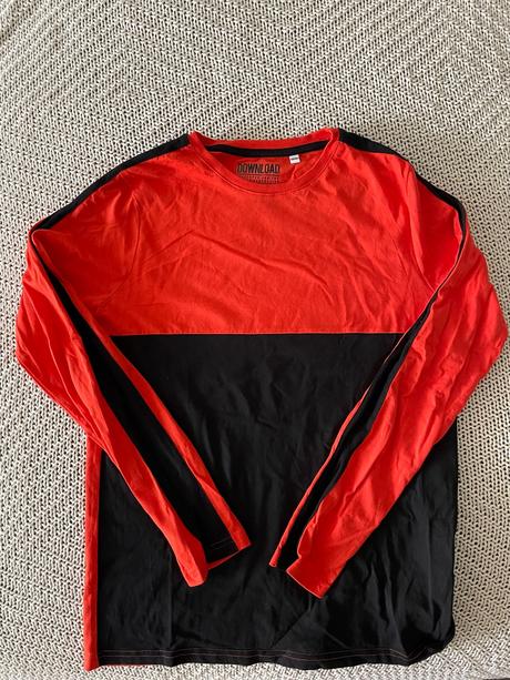 Pekné červeno čierne tričko, c&a,158