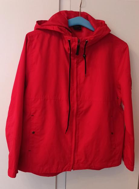 Tenká vetrovka, 152