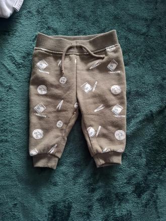 Tepláky, primark,68