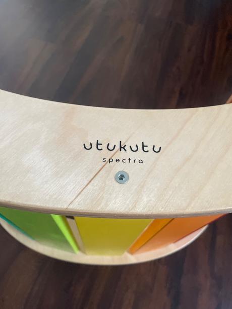 Ukutuku spektra duhova húpačka,