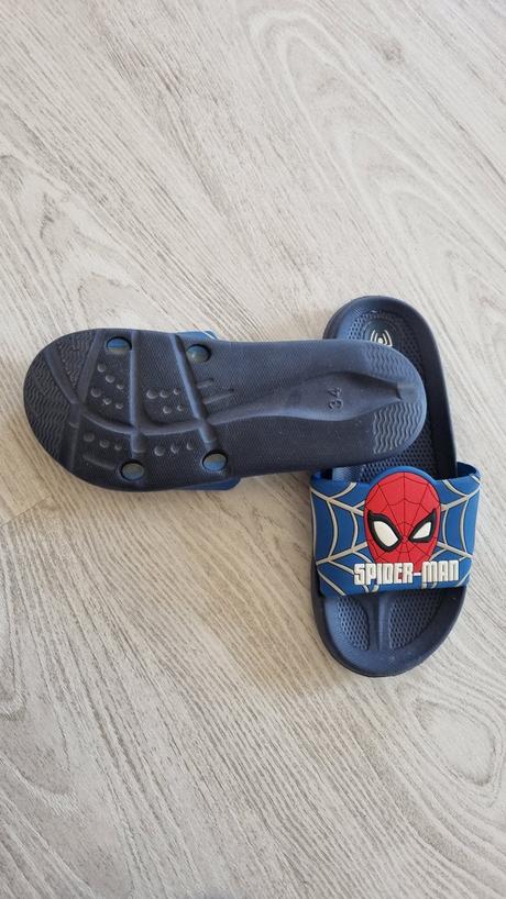 Šlapky spiderman č. 34, 34