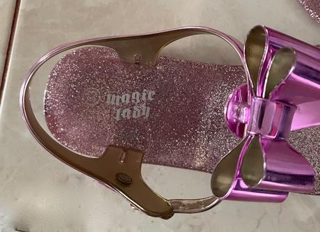 Krásne sandálky pre parádnicu, 33