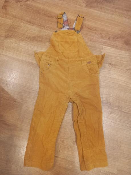 Menčestrovè nohavice na traky, 92