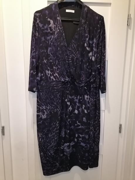 Elegantné dámske šaty, 52