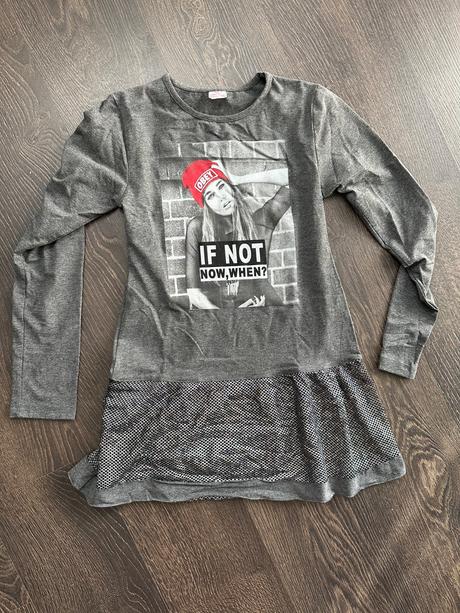 Šaty s dlhým rukávom, 152