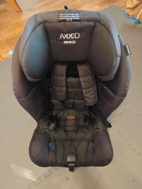 Autosedačka axkid minikid, axkid