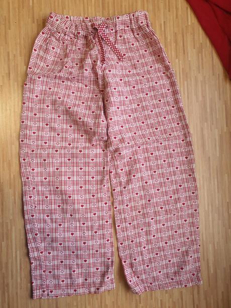 Pyzamko so srdieckovym vzorom, tchibo,110