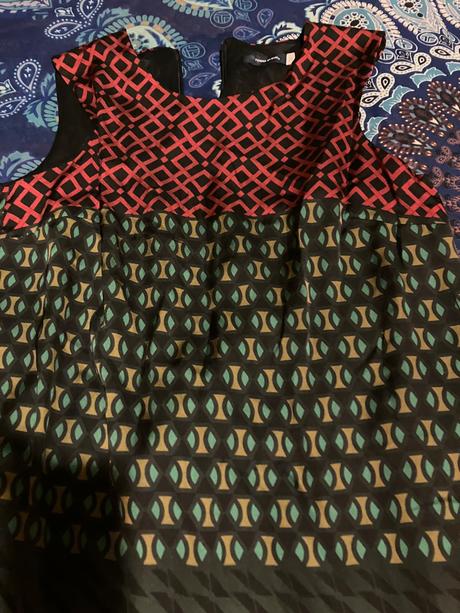 Šaty farebné ,nekrčivé, s