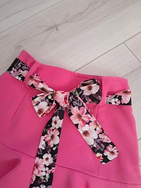 Ružová suknička, 122