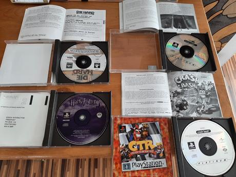 2 x originál hry na playstation 1.,