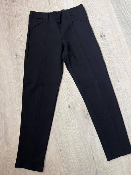 Dievčenské legíny, 134