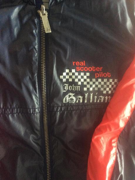 Obojstranna bundicka pre narocnejsich zn.galliano, 116