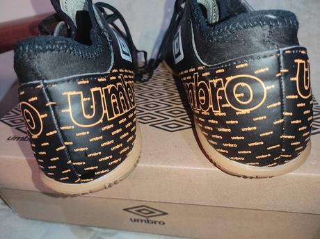 Halová obuv, umbro,44