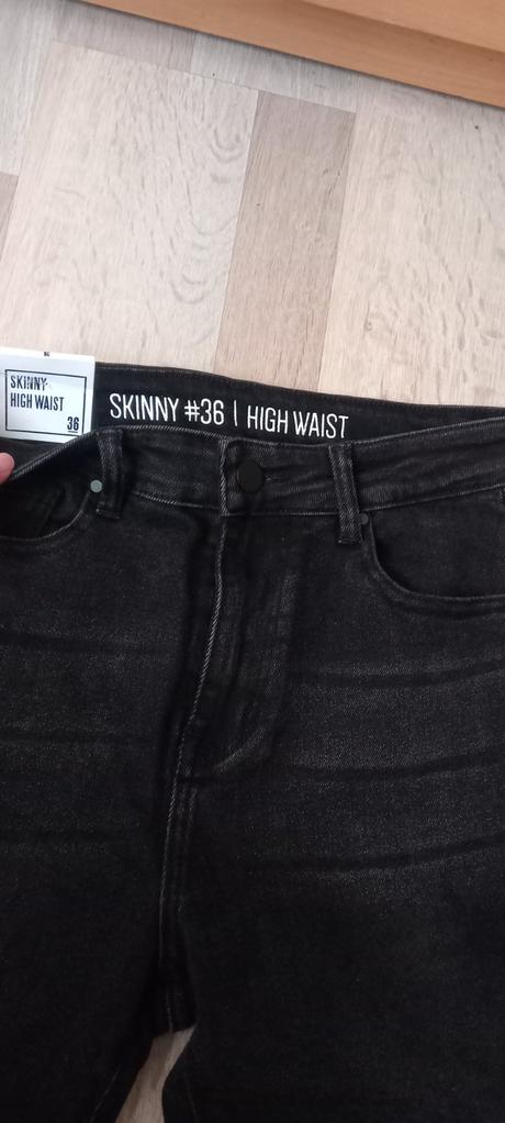 Dámske džínsy, 36