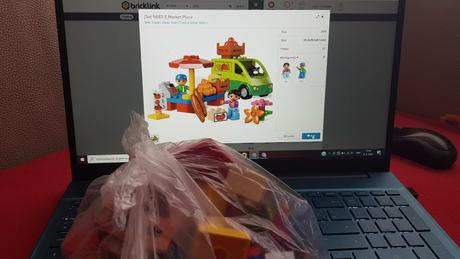 Lego duplo a stavebnica hello kitty,