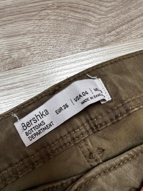 Nohavice, bershka,s