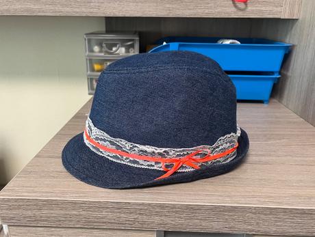 Rifľový klobúk, c&a,158