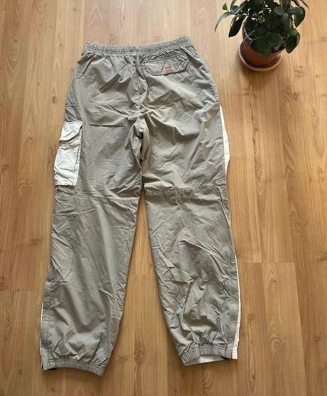 Šuštiakové nohavice/ šušťaky/ športové nohavice, s