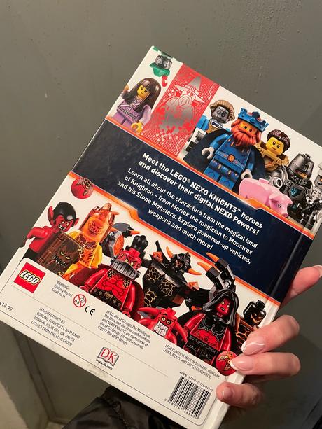 Lego nexo knights charakter encyklopedia, 