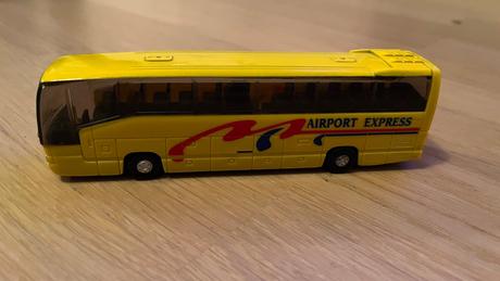 Autobus so zvukovým efektom, 