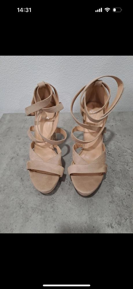 Sandále na vysokom opätku, 38