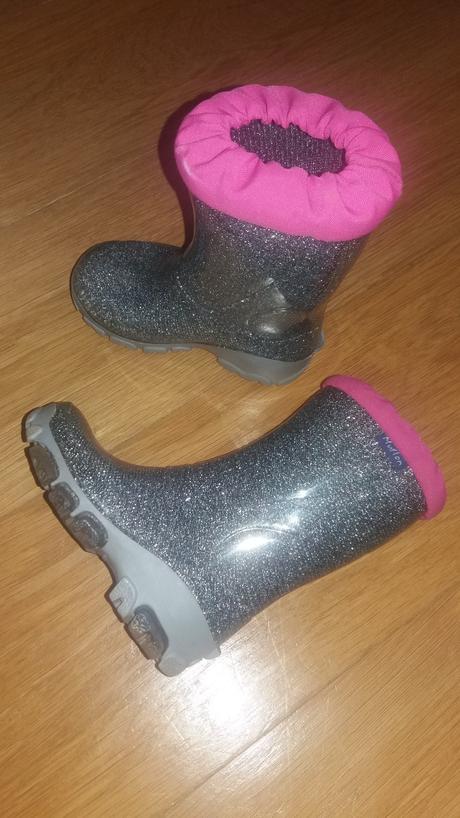 Strieborne gumaciky, 21