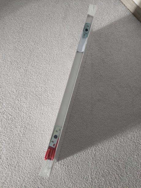 Nastenna polica mobelix, 