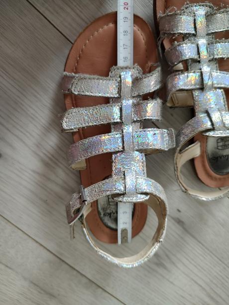 Sandálky, clarks,31