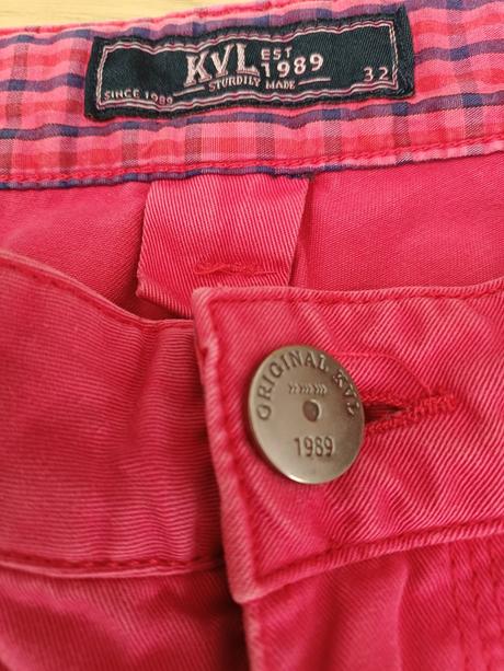 Kraťase, kenvelo,32