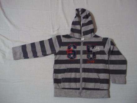 ---mikina s kapucnou---, 104