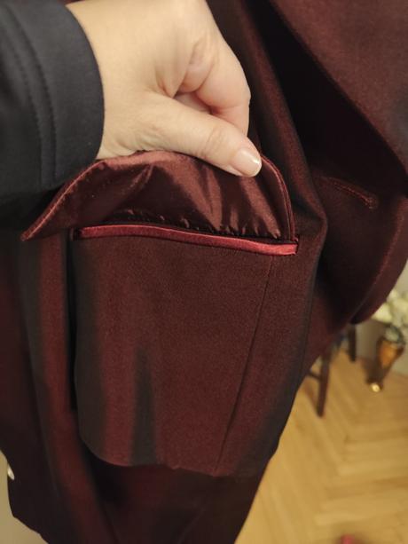 Slávnostnejší bordový štvorkostým annis juzina, 38