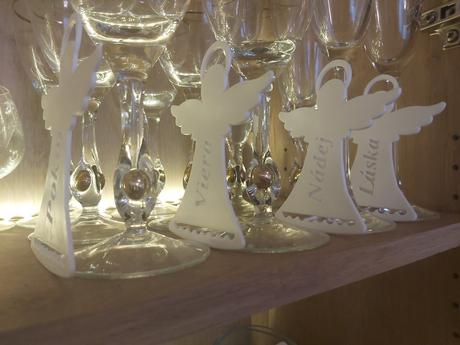 Sada veľkých vianočných anjelov. 4ks, 