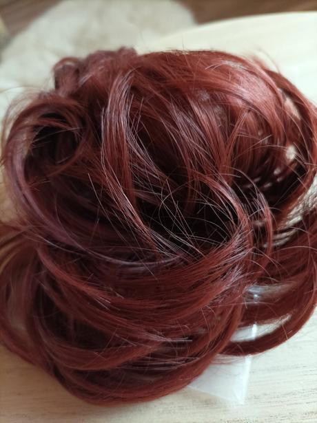 Vlasová gumička na drdol, 