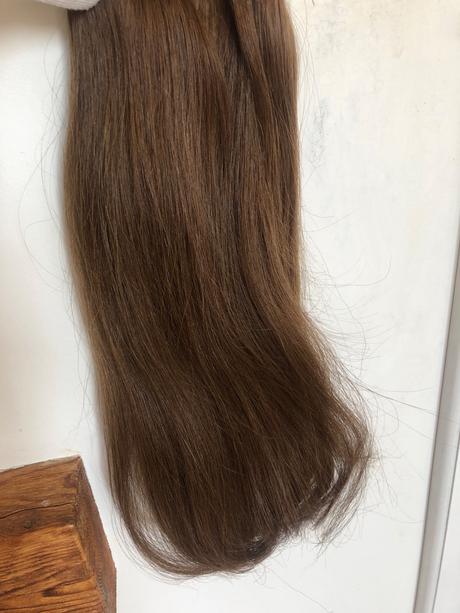 Ľudské vlasy na predĺženie našitím,