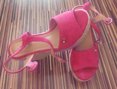 Sandale na vyvysenej platforme 38, 38