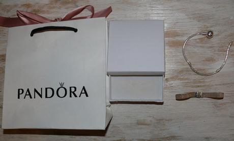 Pandora náramok, pandora